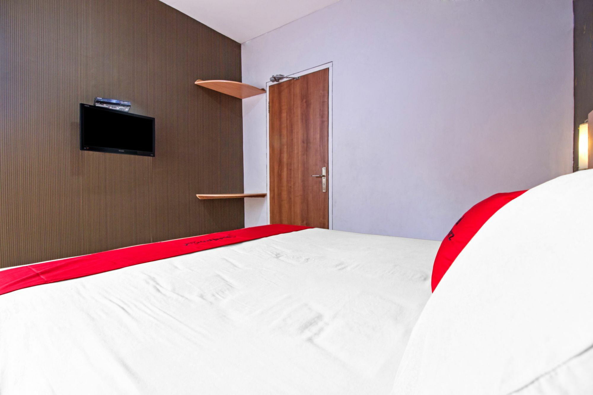 Reddoorz Syariah Near Btc Fashion Mall Wisma tamu